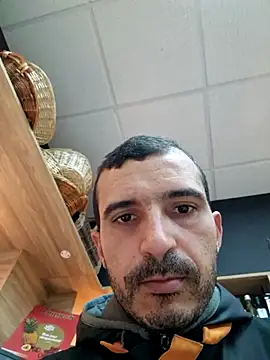 midouch92tns online show from October 9, 2025, 7:17 am