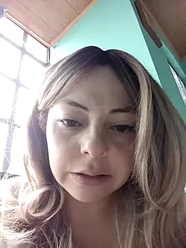 madelaine- online show from December 4, 2025, 6:49 pm