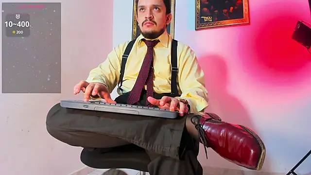 Snapshot of tony_landri chatting on February 4, 2026, 2:06 am tony landri online show from February 4, 2026, 2:06 am