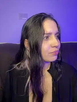 valentina jonnes1 online show from April 26, 2026, 3:37 am