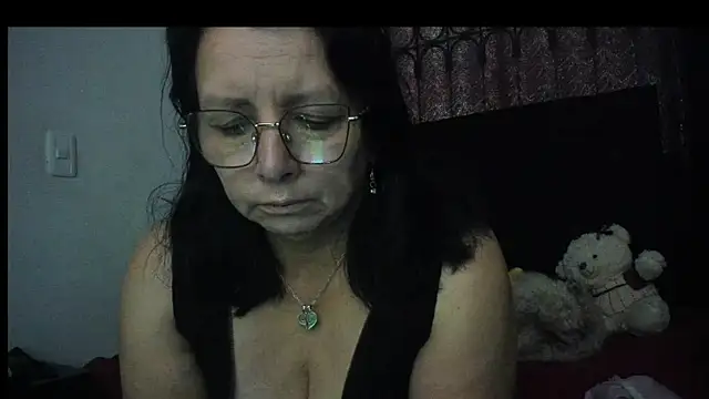 Evaaross 2345 online show from January 9, 2026, 11:57 am