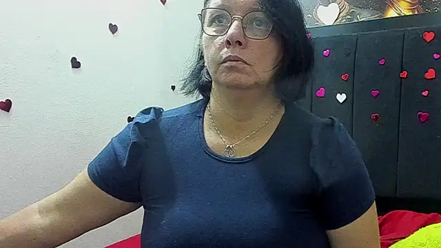 Evaaross 2345 online show from May 21, 2026, 10:55 am