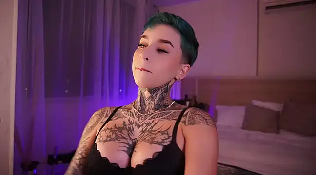 AliceShazaham  online show from December 3, 2024, 5:42 am