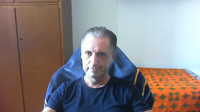 Snapshot of lliuk70mi chatting on May 25, 2026, 1:17 pm lliuk70mi online show from May 25, 2026, 1:17 pm