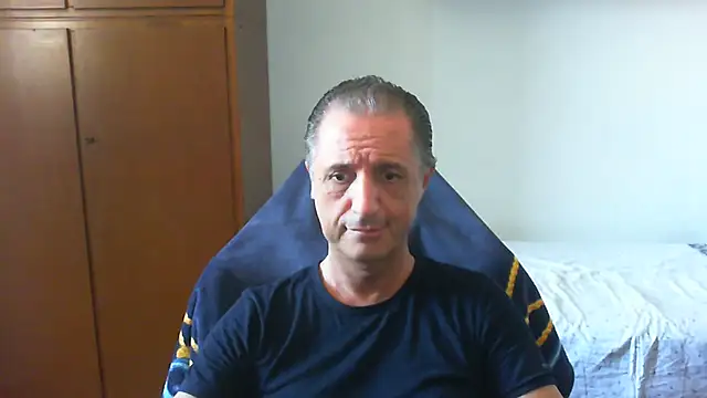 Snapshot of lliuk70mi chatting on May 29, 2026, 12:47 pm lliuk70mi online show from May 29, 2026, 12:47 pm