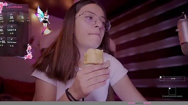 Snapshot of milly_kenner chatting on October 27, 2025, 4:00 pm milly kenner online show from October 27, 2025, 4:00 pm