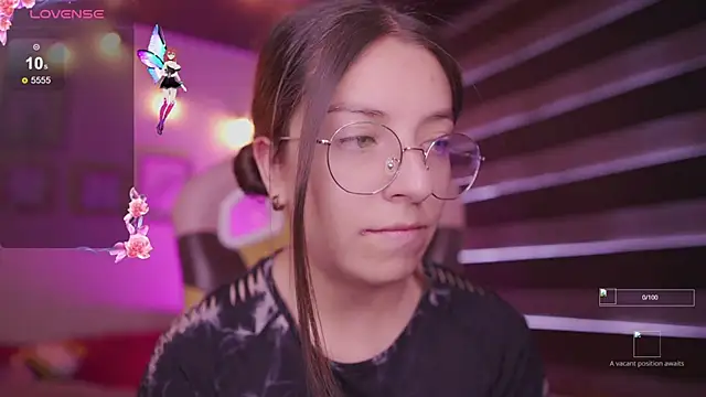 Snapshot of milly_kenner chatting on November 4, 2025, 5:12 pm milly kenner online show from November 4, 2025, 5:12 pm