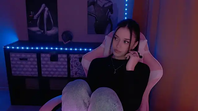 AlisaLink online show from February 4, 2025, 6:49 pm