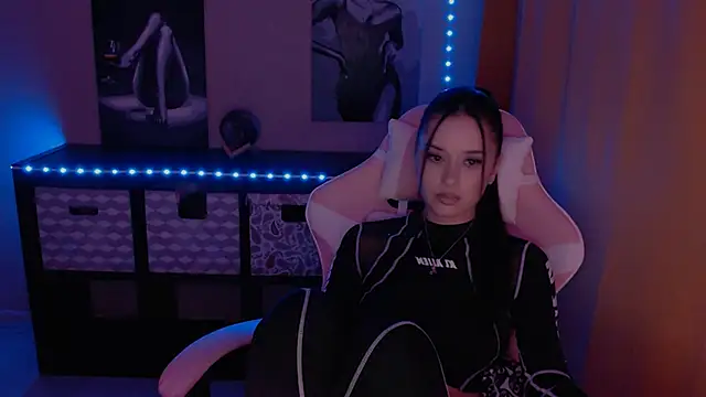 AlisaLink online show from February 8, 2025, 6:12 pm