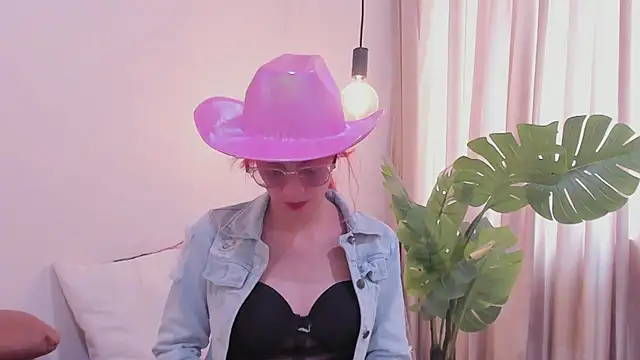 RedMeloddy online show from February 7, 2025, 7:17 pm