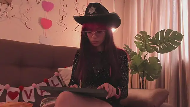 RedMeloddy online show from February 14, 2025, 7:33 pm