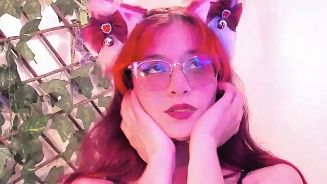 RedMeloddy online show from November 2, 2025, 8:11 pm