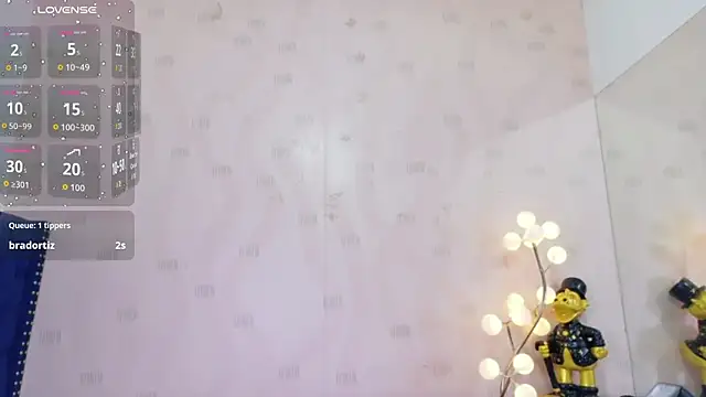 littleebonymommy online show from June 15, 2026, 7:16 pm