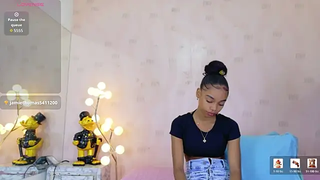 littleebonymommy online show from June 25, 2026, 7:51 pm