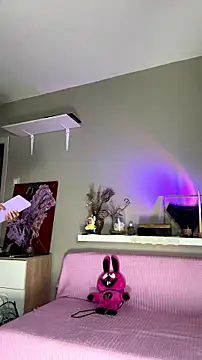bigbabykiki online show from July 17, 2026, 6:24 pm