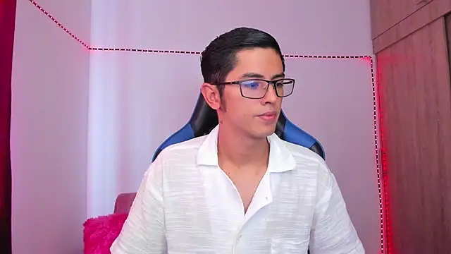 Ethan Sai    online show from December 8, 2024, 6:06 pm