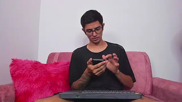 Ethan Sai    online show from December 14, 2024, 12:11 am