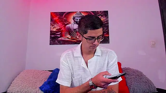 Ethan Sai    online show from October 28, 2025, 9:17 pm