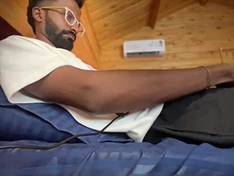 Snapshot of bigfatdick111 chatting on February 23, 2026, 8:01 am bigfatdick111 online show from February 23, 2026, 8:01 am