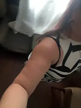 Snapshot of Popinasq chatting on February 16, 2026, 6:37 pm Popinasq online show from February 16, 2026, 6:37 pm