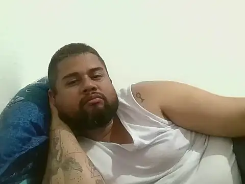 GABRIELGARCIA1313 online show from January 15, 2026, 2:16 am