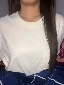 Snapshot of _riyaahahaha_ chatting on January 11, 2025, 7:05 pm  riyaahahaha  online show from January 11, 2025, 7:05 pm