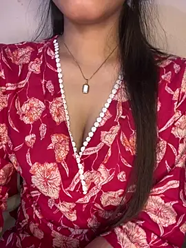 Snapshot of _riyaahahaha_ chatting on October 7, 2025, 11:29 am  riyaahahaha  online show from October 7, 2025, 11:29 am