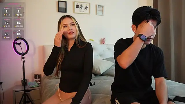 Snapshot of tommy_and_sophie chatting on November 1, 2025, 4:42 pm tommy and sophie online show from November 1, 2025, 4:42 pm