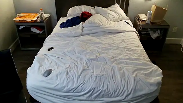 EatMyCake831 online show from January 11, 2025, 6:01 pm