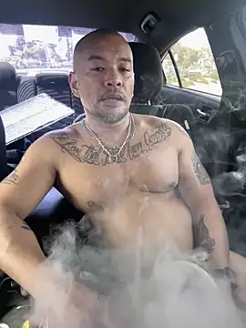 EatMyCake831 online show from March 19, 2025, 8:00 pm