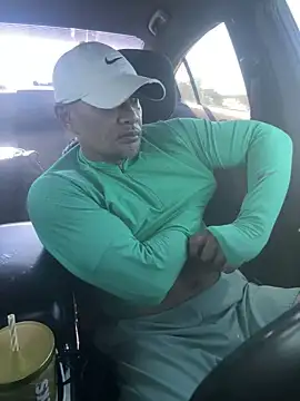 EatMyCake831 online show from October 16, 2025, 6:31 pm