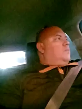 Snapshot of BigromeoXX chatting on October 30, 2025, 4:30 pm BigromeoXX online show from October 30, 2025, 4:30 pm