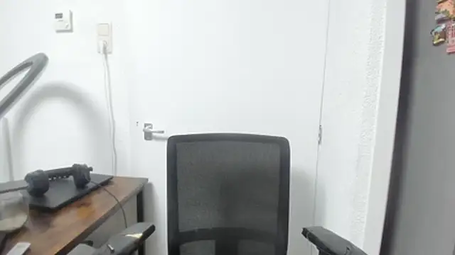 Snapshot of BigromeoXX chatting on November 18, 2025, 8:13 pm BigromeoXX online show from November 18, 2025, 8:13 pm