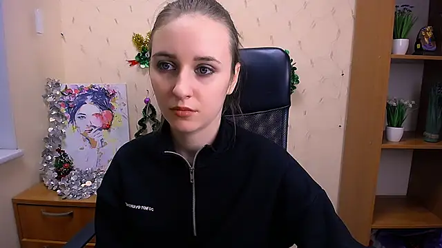 Snapshot of _Nicole_new chatting on December 14, 2024, 3:47 pm  Nicole new online show from December 14, 2024, 3:47 pm