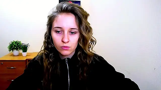 Snapshot of _Nicole_new chatting on February 6, 2025, 12:16 pm  Nicole new online show from February 6, 2025, 12:16 pm