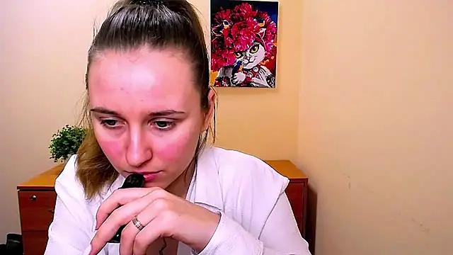 Snapshot of _Nicole_new chatting on February 27, 2025, 1:07 pm  Nicole new online show from February 27, 2025, 1:07 pm