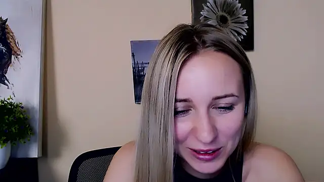 Snapshot of _Nicole_new chatting on June 17, 2026, 9:12 am Nicole new online show from June 17, 2026, 9:12 am