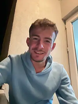 Snapshot of eddy355 chatting on October 31, 2025, 8:10 pm eddy355 online show from October 31, 2025, 8:10 pm