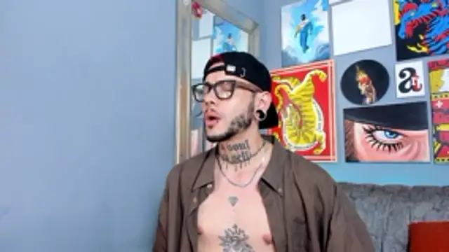 Snapshot of MurdockH chatting on November 19, 2025, 3:39 am MurdockH online show from November 19, 2025, 3:39 am