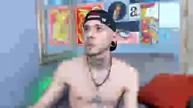 Snapshot of MurdockH chatting on December 1, 2025, 8:14 pm MurdockH online show from December 1, 2025, 8:14 pm