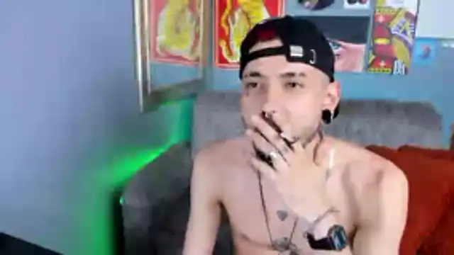 Snapshot of MurdockH chatting on December 2, 2025, 8:37 pm MurdockH online show from December 2, 2025, 8:37 pm