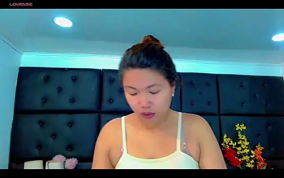 Snapshot of Isalombardi chatting on May 15, 2026, 2:40 am Isalombardi online show from May 15, 2026, 2:40 am