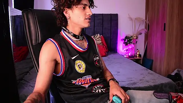 DemonKush-- online show from May 26, 2026, 10:06 pm