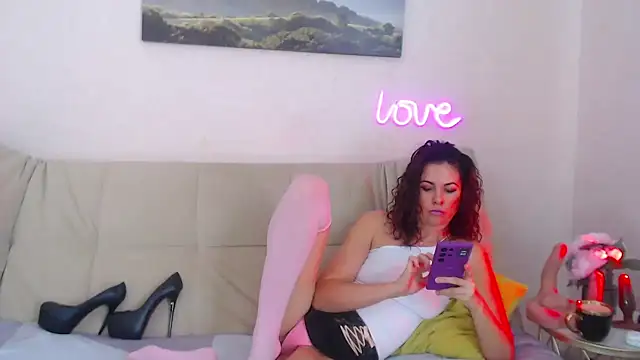 Snapshot of MariaModel chatting on March 21, 2025, 10:17 am MariaModel online show from March 21, 2025, 10:17 am