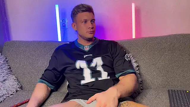 Adam misti online show from January 22, 2025, 1:21 pm