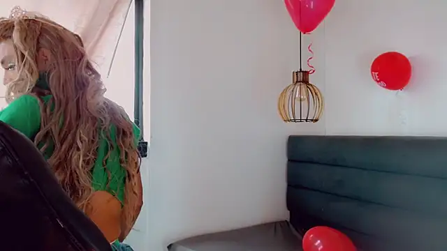 Oriana braom online show from February 15, 2025, 7:17 pm