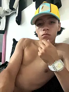 CRYBYT9 online show from December 2, 2025, 2:39 am