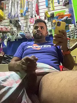 Sheik z o online show from November 11, 2025, 7:36 pm