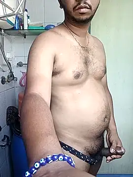 Mmm992170 online show from April 17, 2026, 6:38 am