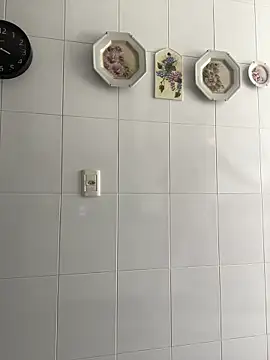 Snapshot of Andydorio chatting on December 6, 2024, 11:54 am Andydorio online show from December 6, 2024, 11:54 am